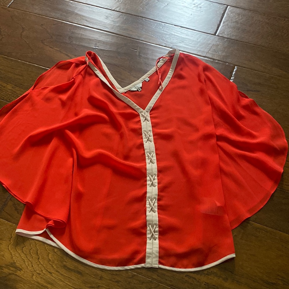 Guess lace up top size medium